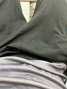 Snapshot of GatitaPersa chatting on 10-18-25, 05:46 GatitaPersa online show from 10-18-25, 05:46