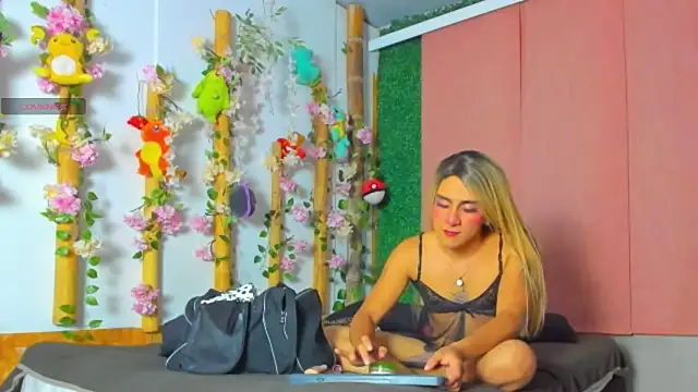 zoe bourgeois online show from 10-05-25, 10:35