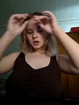 Snapshot of SlipperSherry chatting on 11-20-25, 05:29 SlipperSherry online show from 11-20-25, 05:29