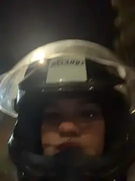 Snapshot of lolaxdavid chatting on 11-21-25, 04:55 lolaxdavid online show from 11-21-25, 04:55