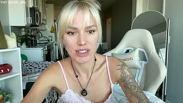 Ohbabykelly online show from 11-15-25, 09:11