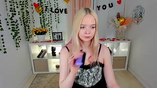 BellaMontgomery online show from 02-09-26, 04:44