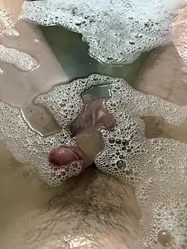 Snapshot of puderes2 chatting on 10-29-25, 04:31 puderes2 online show from 10-29-25, 04:31