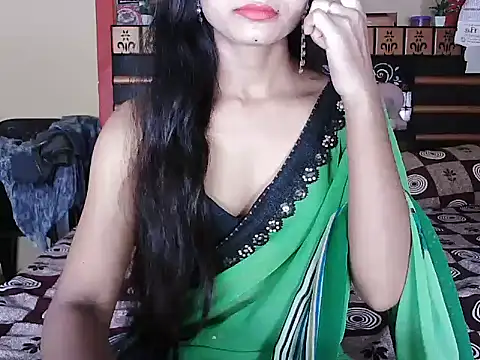 ROSE GOLDE online show from 09-30-25, 02:55