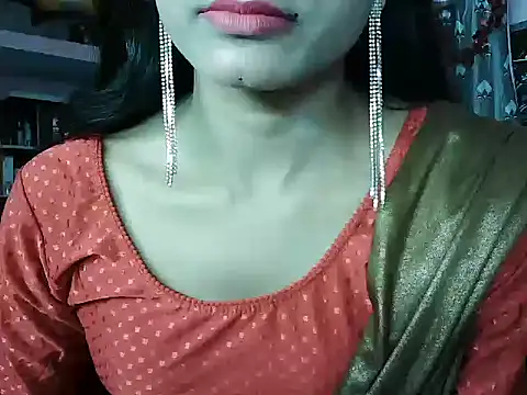 ROSE GOLDE online show from 10-22-25, 04:51