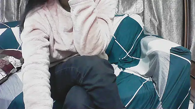 horny  couple  online show from 01-07-26, 04:53