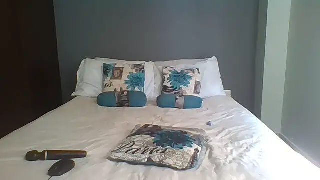 Snapshot of CouplesX96xx chatting on 04-07-26, 10:15 CouplesX96xx online show from 04-07-26, 10:15