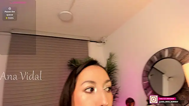 Miss norway online show from 10-14-25, 09:37