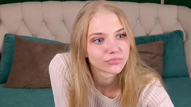 4example Chloe online show from 03-11-26, 08:26