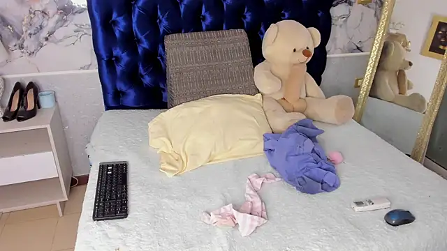 TANISHA HILL online show from 11-27-25, 07:38