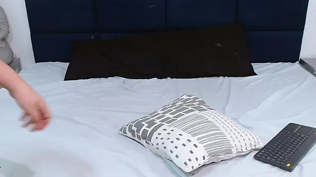 Abby-campbel online show from 11-11-25, 09:37