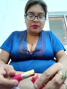 Snapshot of Elie_couple143 chatting on 11-21-25, 07:51 Elie couple143 online show from 11-21-25, 07:51