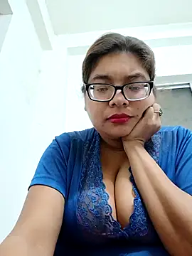 Snapshot of Elie_couple143 chatting on 11-25-25, 06:52 Elie couple143 online show from 11-25-25, 06:52