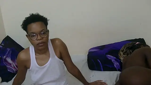 Miss-Hennessy online show from 11-15-25, 12:30