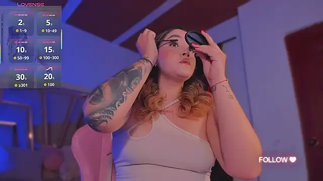 lunaarose online show from 11-08-25, 05:34