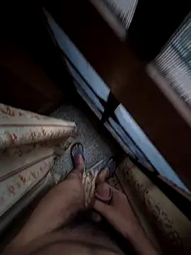 Snapshot of desir3dlund chatting on 09-21-25, 12:45 desir3dlund online show from 09-21-25, 12:45