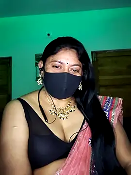 Snapshot of Telugu--Nadhini143 chatting on 10-15-25, 03:45 Telugu--Nadhini143 online show from 10-15-25, 03:45