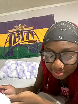 Snapshot of HennessyBaby21 chatting on 09-09-25, 01:16 HennessyBaby21 online show from 09-09-25, 01:16