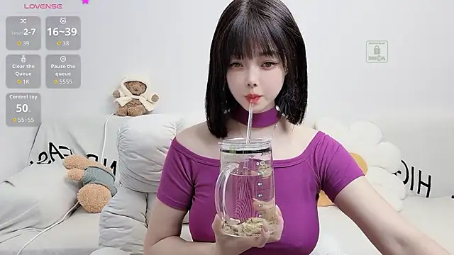 Snapshot of uikyy1 chatting on 09-20-25, 03:24 uikyy1 online show from 09-20-25, 03:24