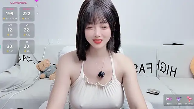 Snapshot of uikyy1 chatting on 10-13-25, 01:11 uikyy1 online show from 10-13-25, 01:11