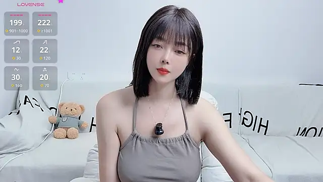 Snapshot of uikyy1 chatting on 10-19-25, 08:37 uikyy1 online show from 10-19-25, 08:37