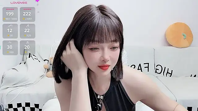 Snapshot of uikyy1 chatting on 10-23-25, 02:27 uikyy1 online show from 10-23-25, 02:27