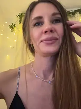 LucieMack online show from 02-27-26, 05:13