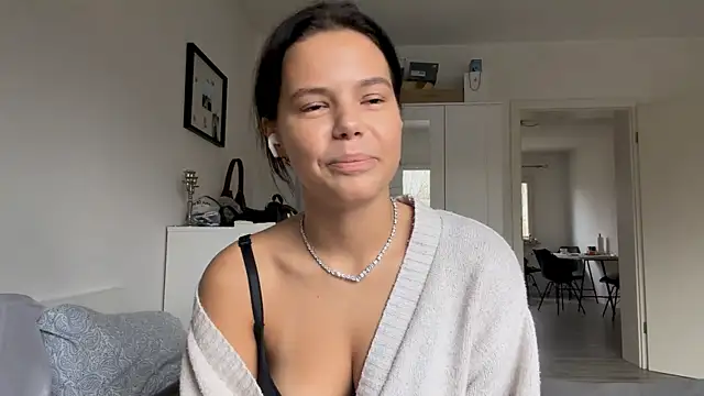 MaydaCornwall online show from 12-03-25, 08:00