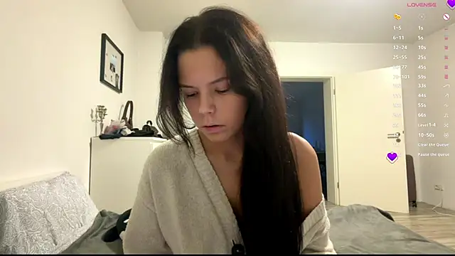 MaydaCornwall online show from 01-18-26, 04:11