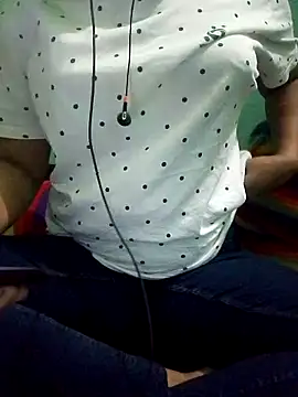 Snapshot of Maria_Mahi chatting on 10-07-25, 07:22 Maria Mahi online show from 10-07-25, 07:22