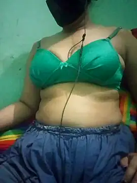 Snapshot of Maria_Mahi chatting on 10-12-25, 05:23 Maria Mahi online show from 10-12-25, 05:23