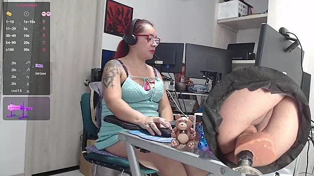 leidydi223 online show from 11-26-25, 02:23