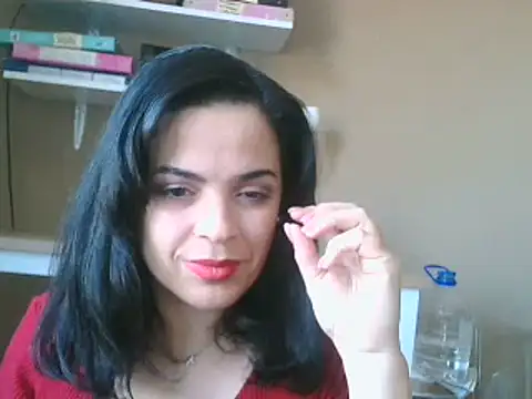 Snapshot of ITALIANASISIXX chatting on 11-25-25, 11:43 ITALIANASISIXX online show from 11-25-25, 11:43