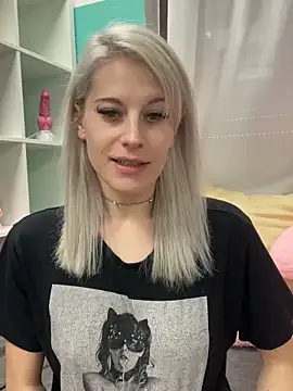 Snapshot of TheRealJessyLey chatting on 11-03-25, 08:04 TheRealJessyLey online show from 11-03-25, 08:04