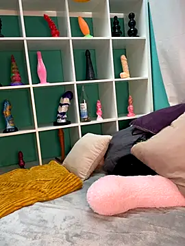 Snapshot of TheRealJessyLey chatting on 11-17-25, 07:08 TheRealJessyLey online show from 11-17-25, 07:08