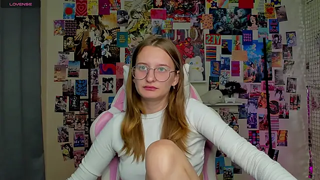 Maryyy May online show from 09-19-25, 04:29