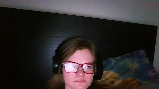 Moonolighta online show from 12-04-25, 12:47