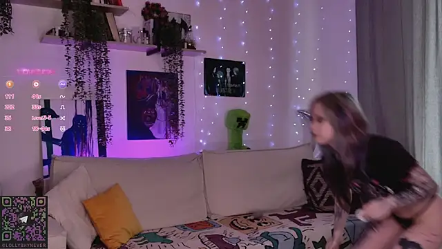 Lollyshy online show from 02-20-26, 08:27