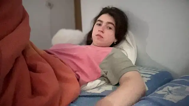 Rosea Champagne online show from 10-28-25, 02:53