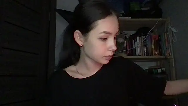 Yuna5343 online show from 10-17-25, 08:22