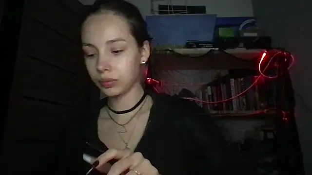 Yuna5343 online show from 10-31-25, 07:15