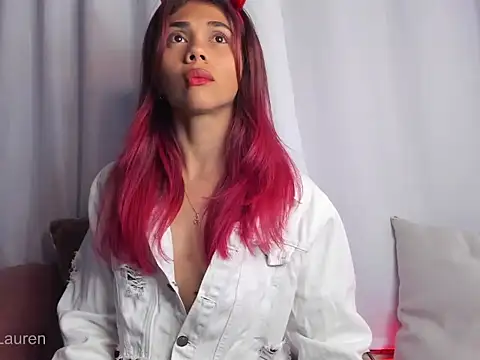 Laurenn 2 online show from 10-08-25, 03:15