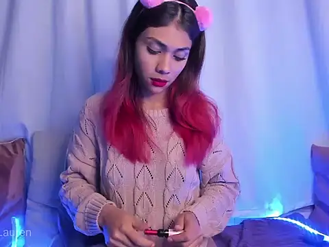 Laurenn 2 online show from 10-30-25, 03:41