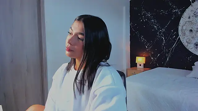 ShaniaDaniels online show from 10-14-25, 09:04