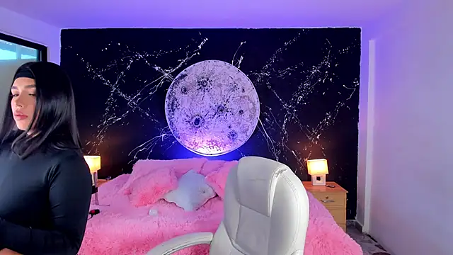 ShaniaDaniels online show from 10-18-25, 09:15