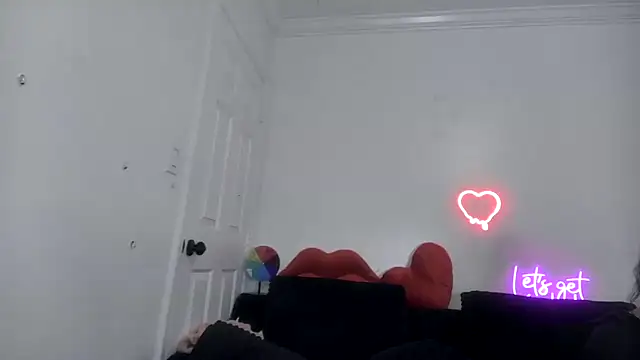 Snapshot of torithequeen chatting on 01-14-26, 04:34 torithequeen online show from 01-14-26, 04:34