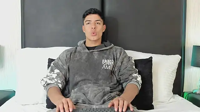 JacobBikerr online show from 10-06-25, 11:51