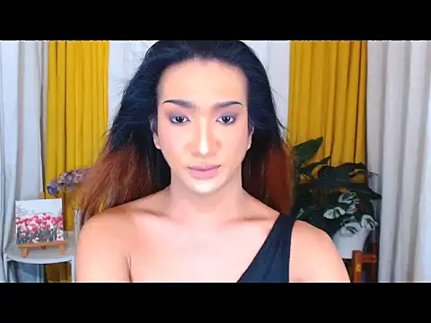 EmmaKantutera online show from 11-30-25, 10:41