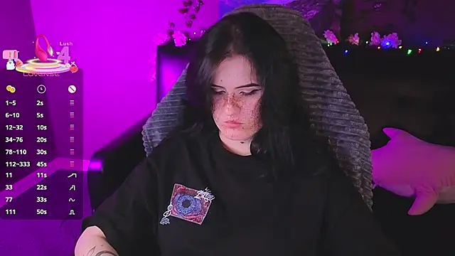 Dark Shine online show from 10-21-25, 05:41