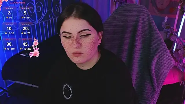 Snapshot of Dark_Shine chatting on 01-17-26, 08:12 Dark Shine online show from 01-17-26, 08:12